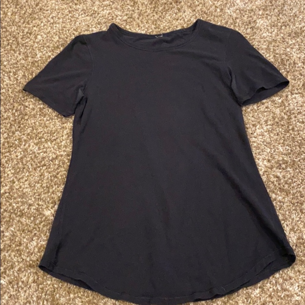 lulu lemon t shirt